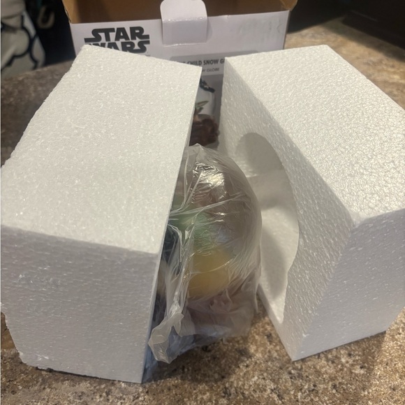 Star Wars The Mandalorian Snow Globe - Picture 4 of 10
